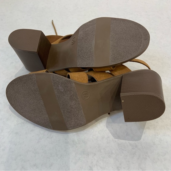 Candie’s Canova brown non-leather strappy lace up sandals with chunky heel - Picture 5 of 7